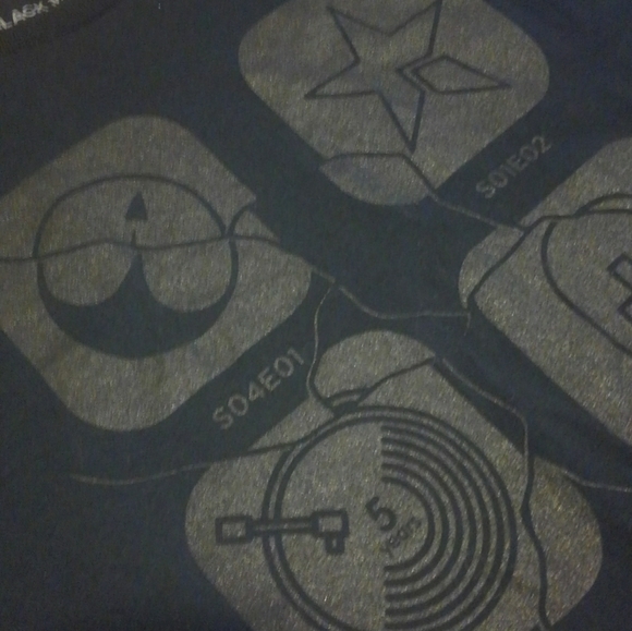 📺 Black Mirror 🔥 Netflix Shirt Lootcrate 📺 TV Show Miley Cyrus Future Robot - Picture 7 of 10